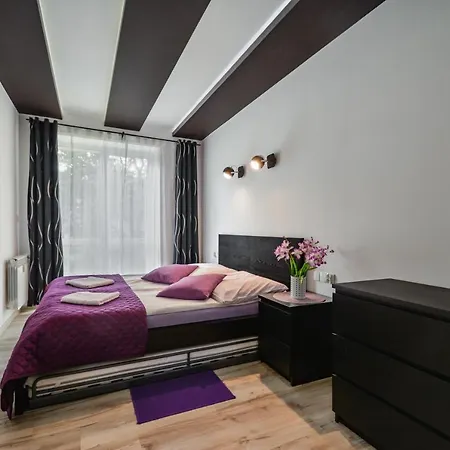 Apartament Hrabiego - Prywatna Sauna, 2 Sypialnie, Balkon, Parking, Centrum